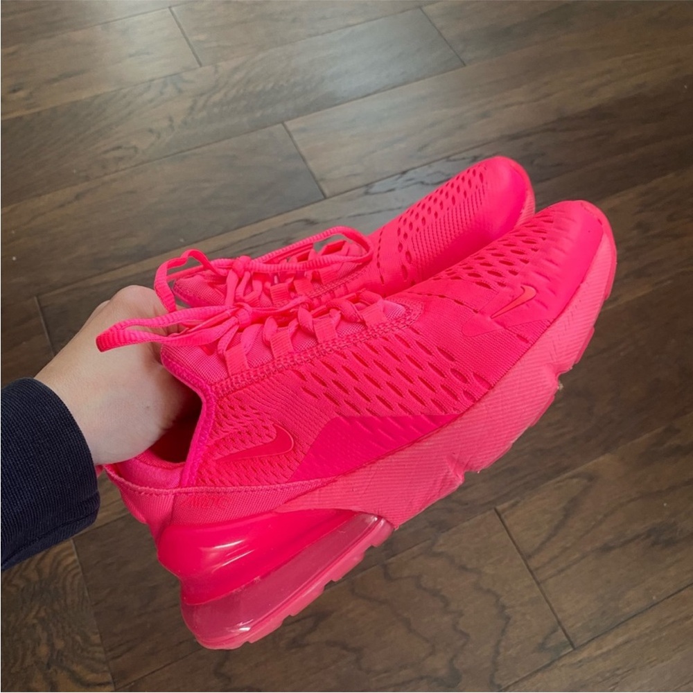 Vibrant Pink Nike air max